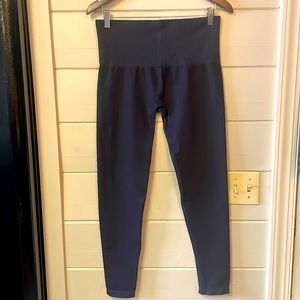 Spanx Seamless Assets Red Hot Label Leggings Size XL.